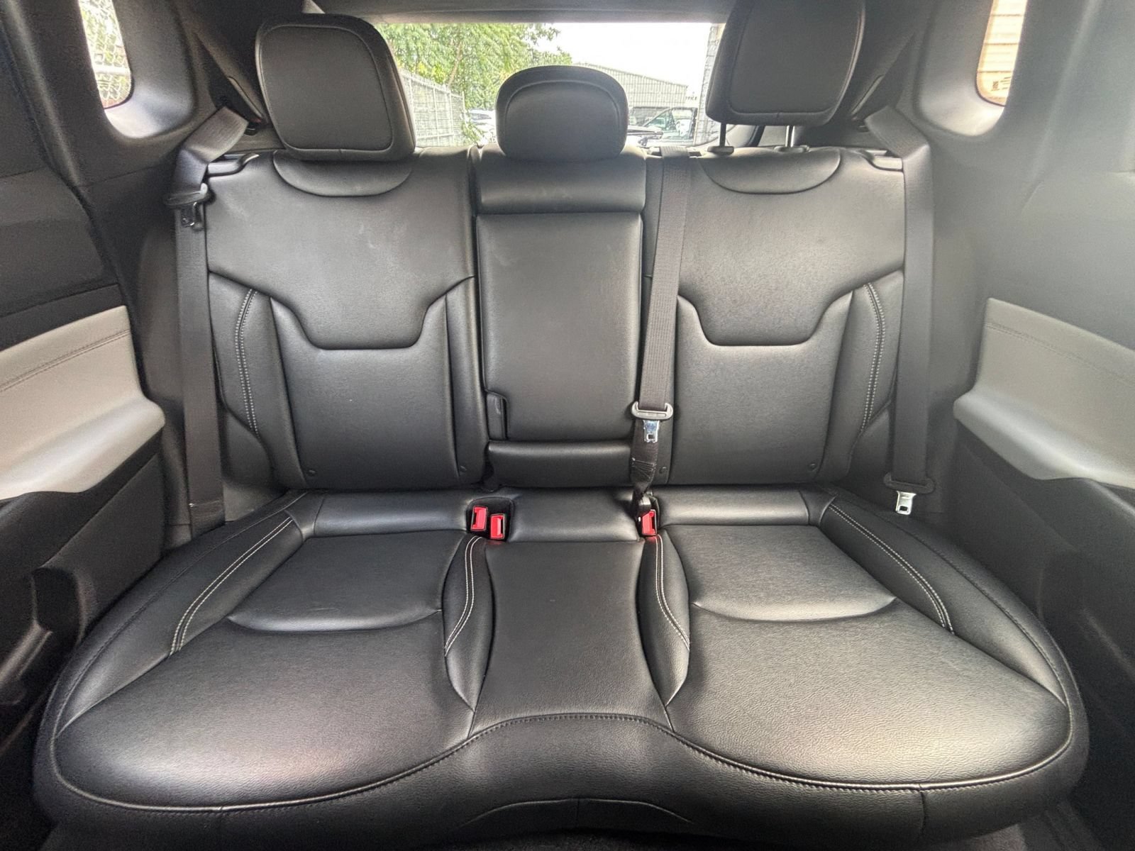 Used 2025 Jeep Compass Limited AWD/4WD image 37