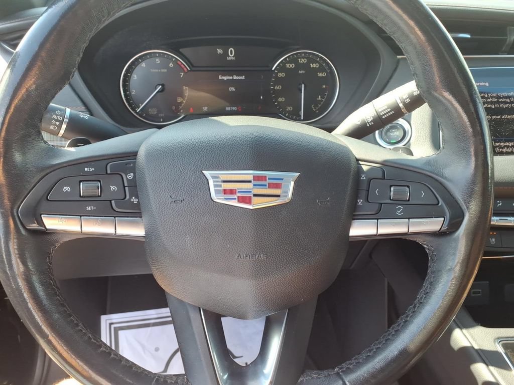 Used 2021 Cadillac XT4 Premium Luxury FWD image 7