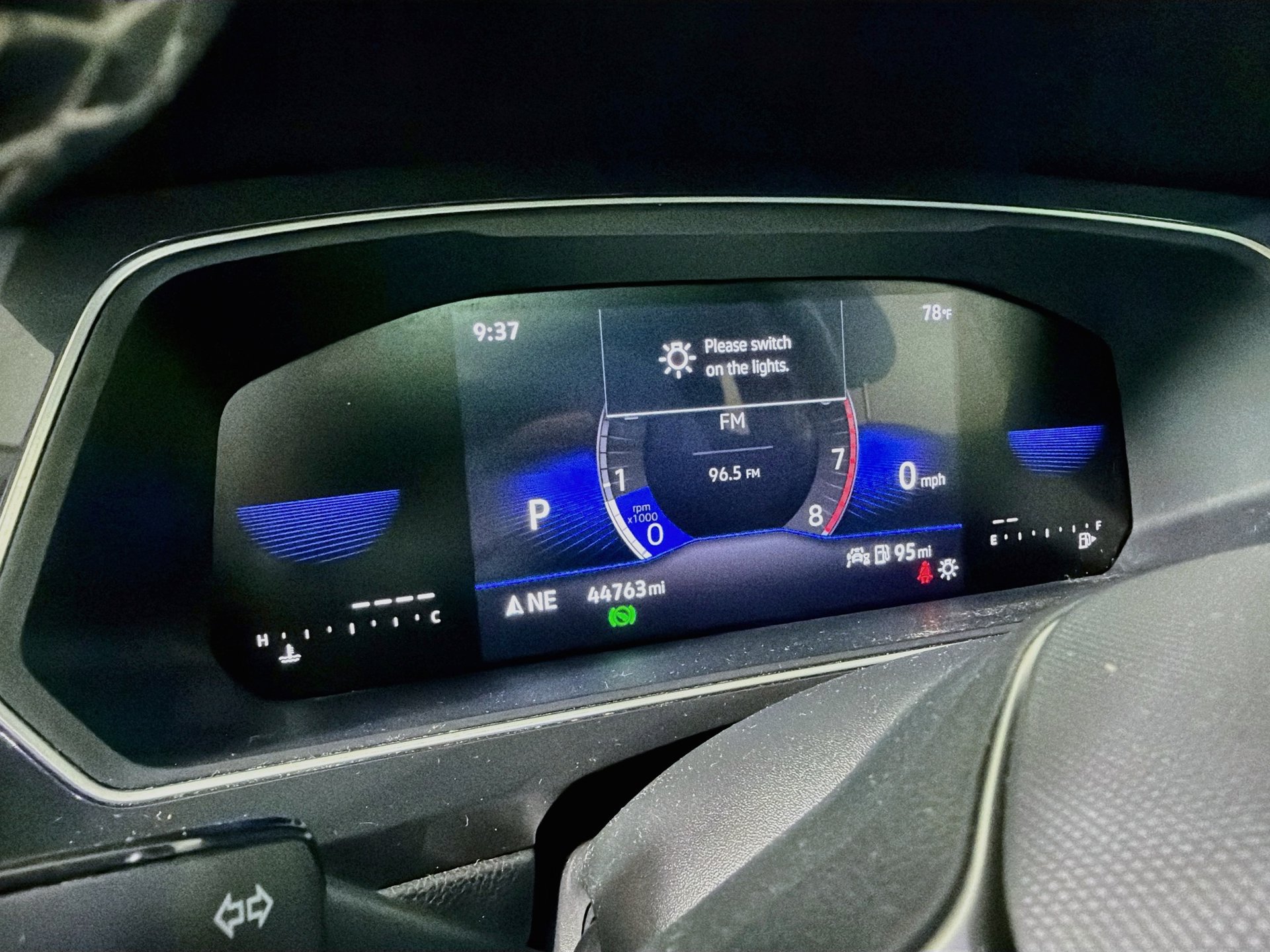 Certified 2023 Volkswagen Tiguan SE FWD image 12