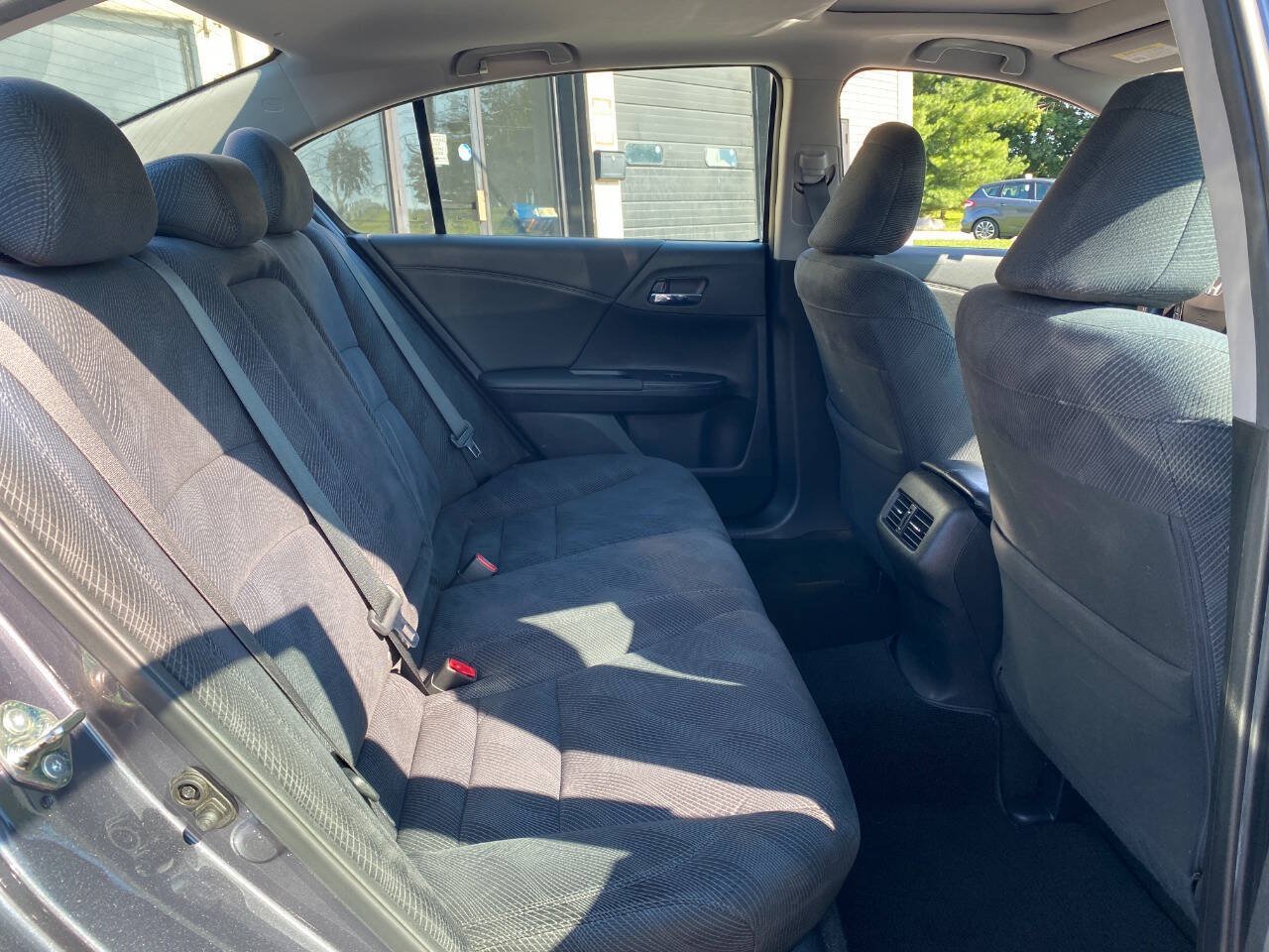 Used 2016 Honda Accord EX image 27