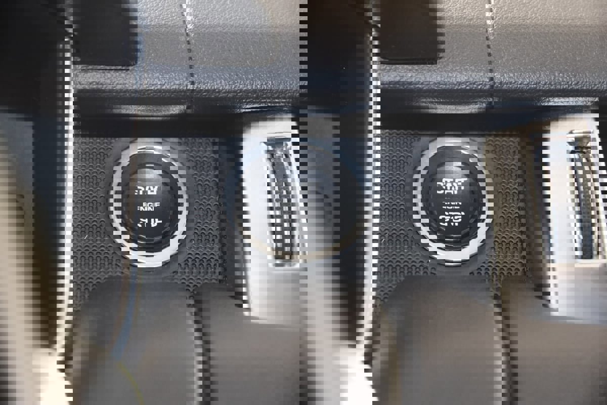 Used 2018 Land Rover Range Rover Sport HSE image 28