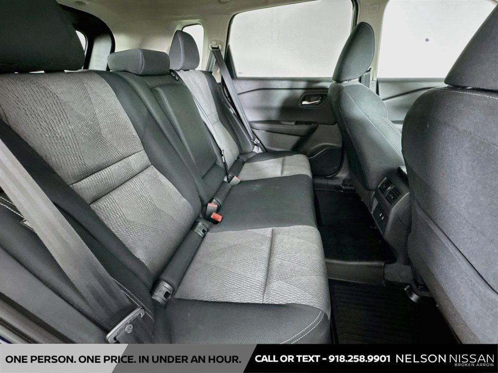 Certified 2026 Nissan Rogue SV FWD image 25