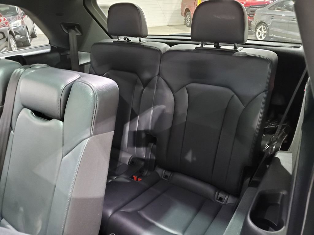 Used 2018 Audi Q7 3.0T Prestige w/ Prestige Package image 28