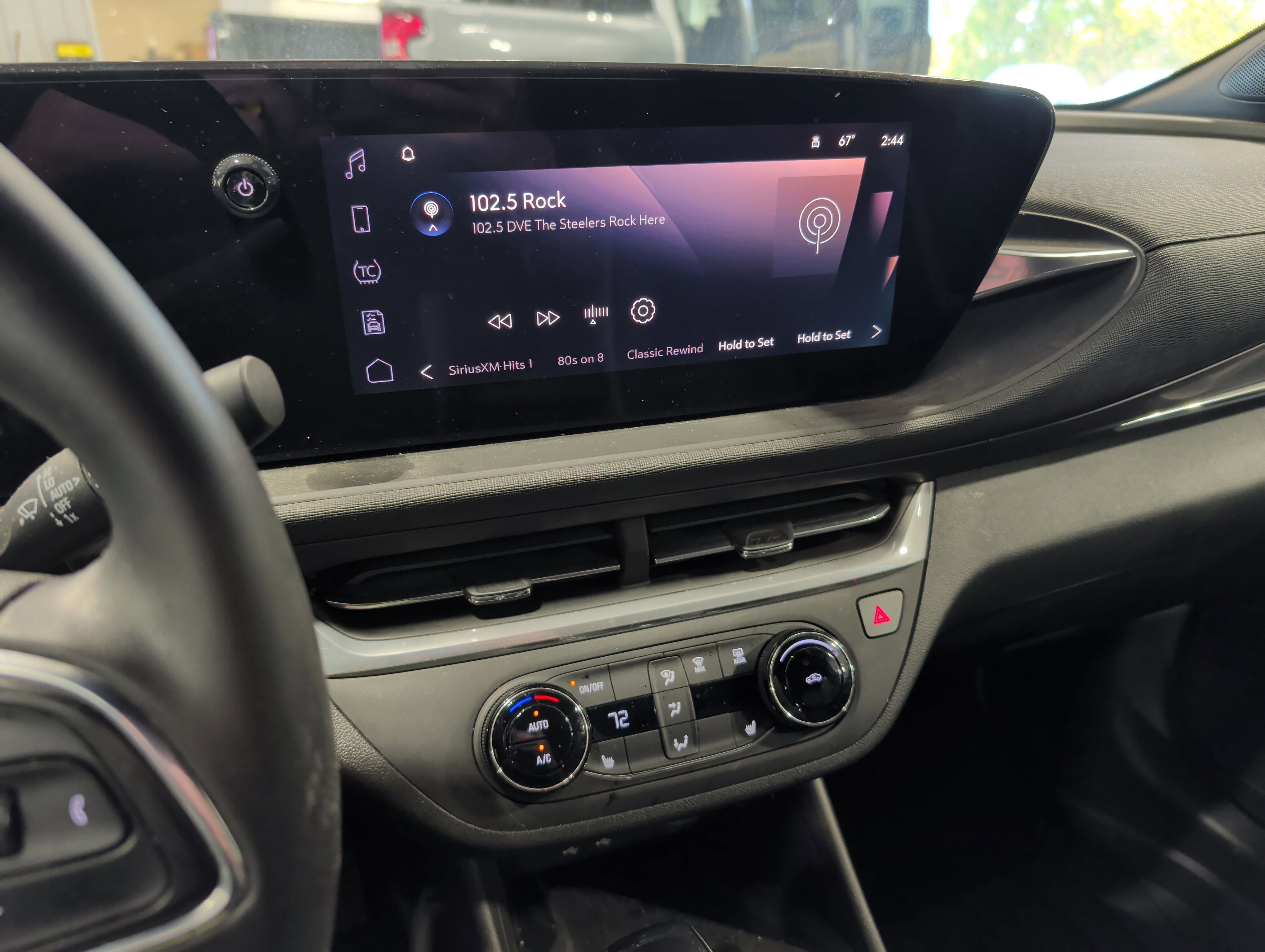 Used 2024 Buick Envista Preferred w/ Convenience I Package image 10