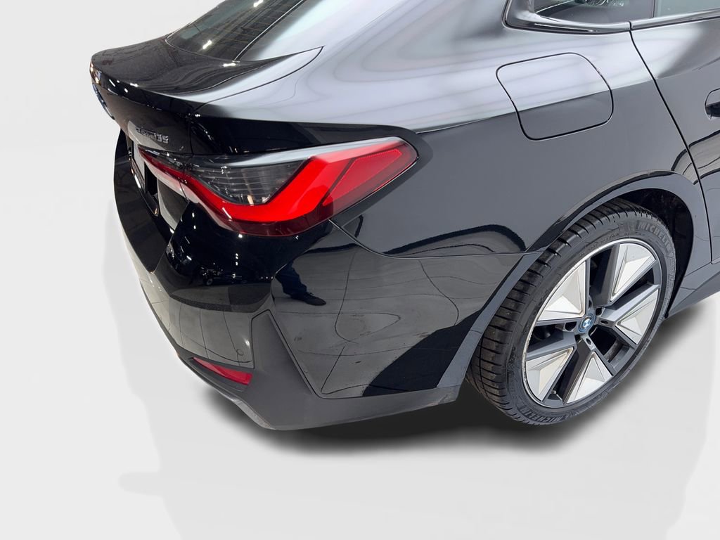 Used 2023 BMW i4 eDrive35 image 18