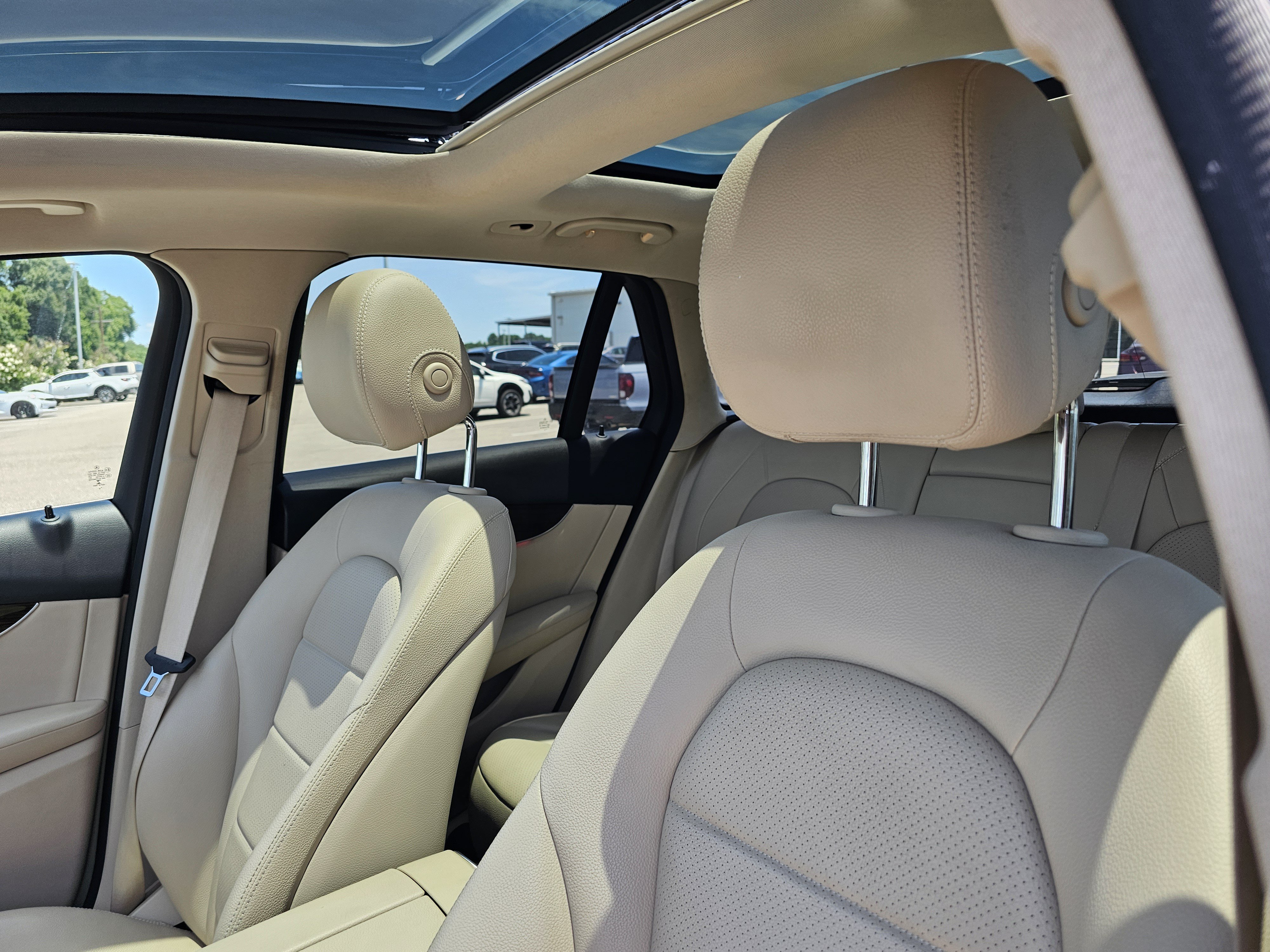 Used 2020 Mercedes-Benz GLC 300 image 15