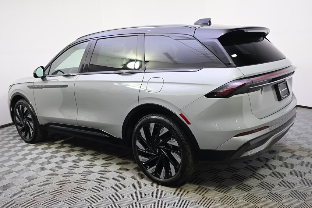 New 2026 Lincoln Nautilus Reserve image 3