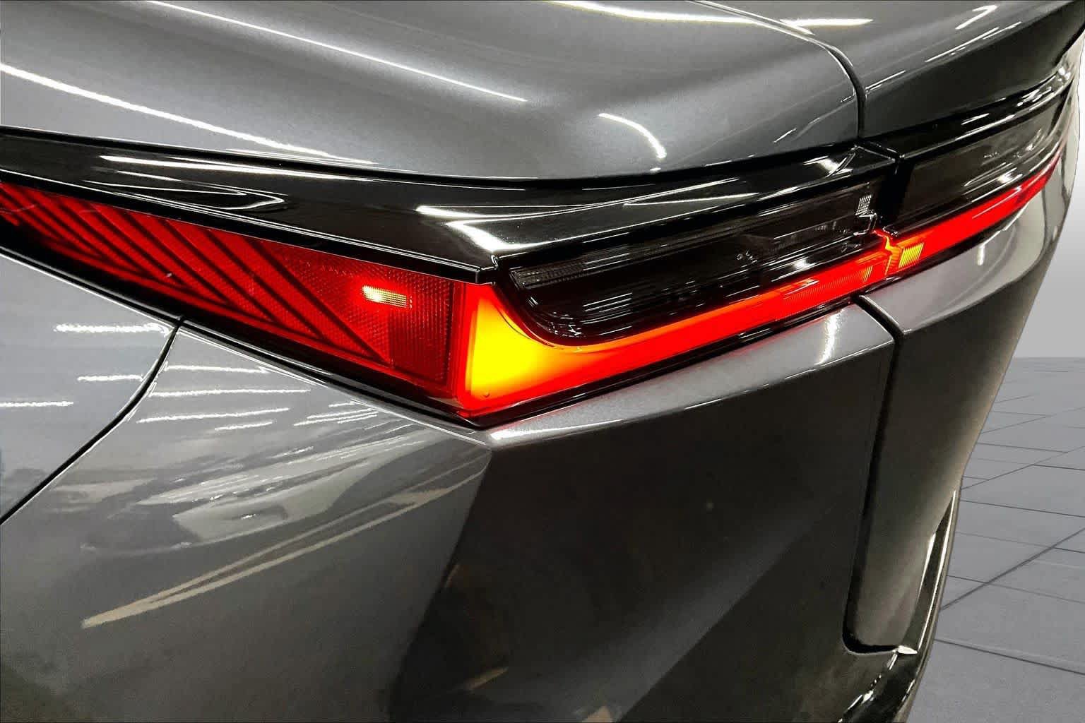 Used 2026 Lexus RZ 350e 2WD image 27