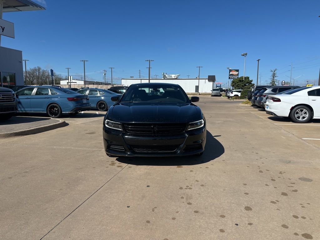 Used 2023 Dodge Charger SXT image 2