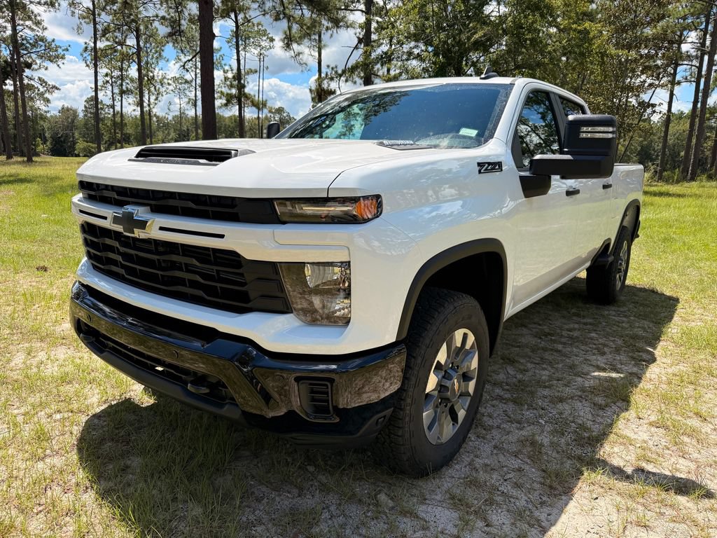 New 2026 Chevrolet Silverado 2500 Custom w/ Custom Value Package AWD/4WD image 1