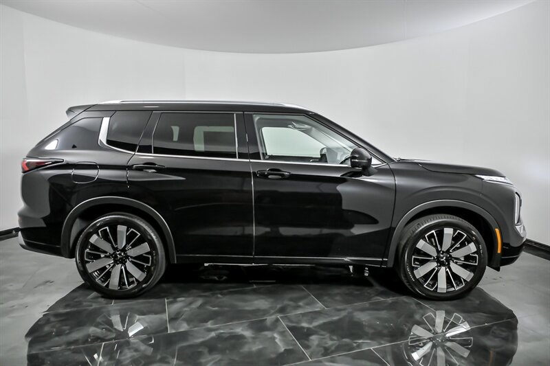 New 2026 Mitsubishi Outlander SEL AWD/4WD image 9