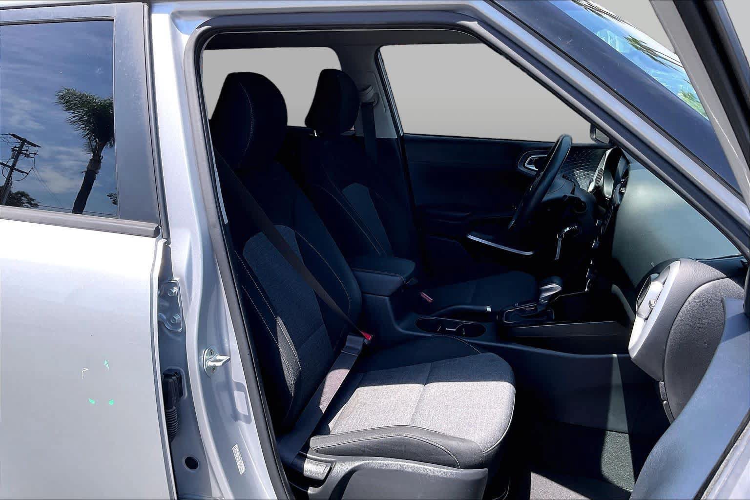 Used 2020 Kia Soul S FWD image 8