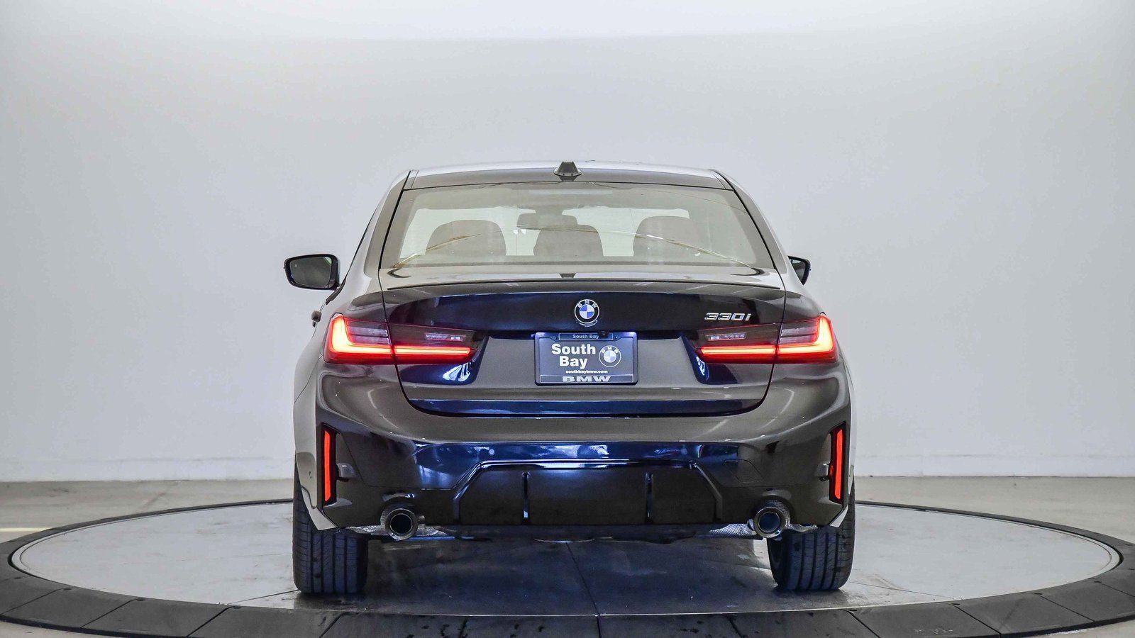 New 2026 BMW 330i Sedan w/ M Sport Package image 3