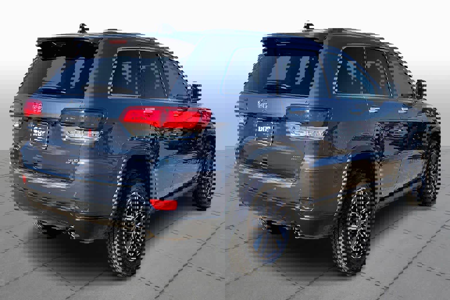 Used 2020 Jeep Grand Cherokee Limited image 13