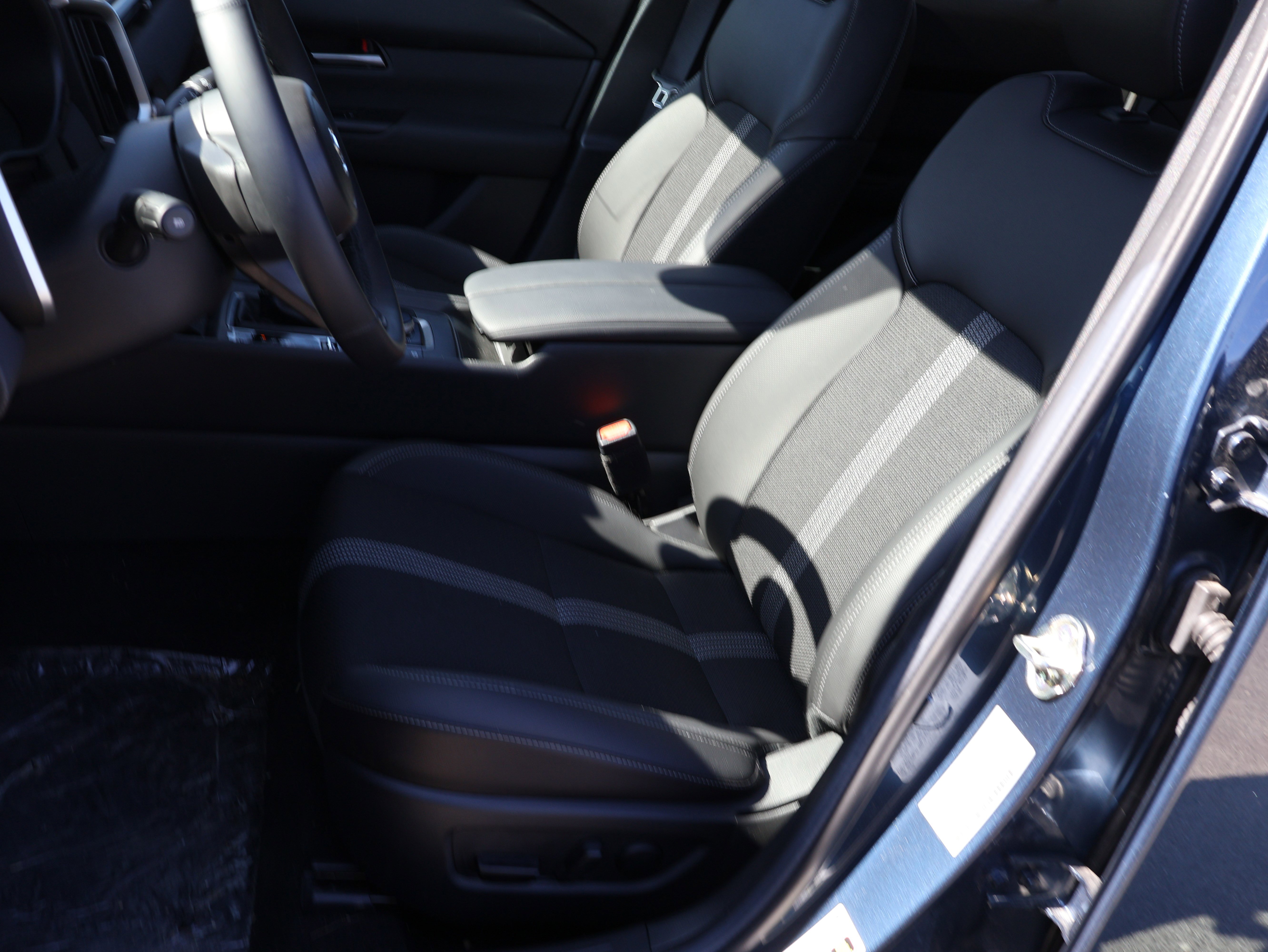 Certified 2025 MAZDA CX-50 AWD 2.5 S w/ Cargo Package image 40