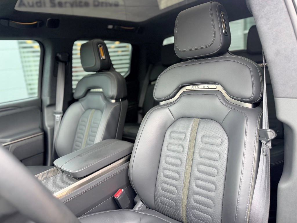 Used 2023 Rivian R1T Launch Edition AWD/4WD image 11