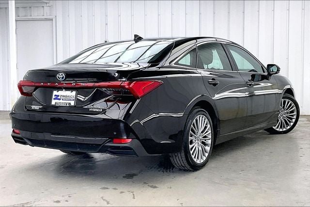 Used 2022 Toyota Avalon Limited w/ Advanced Safety Package FWD image 12