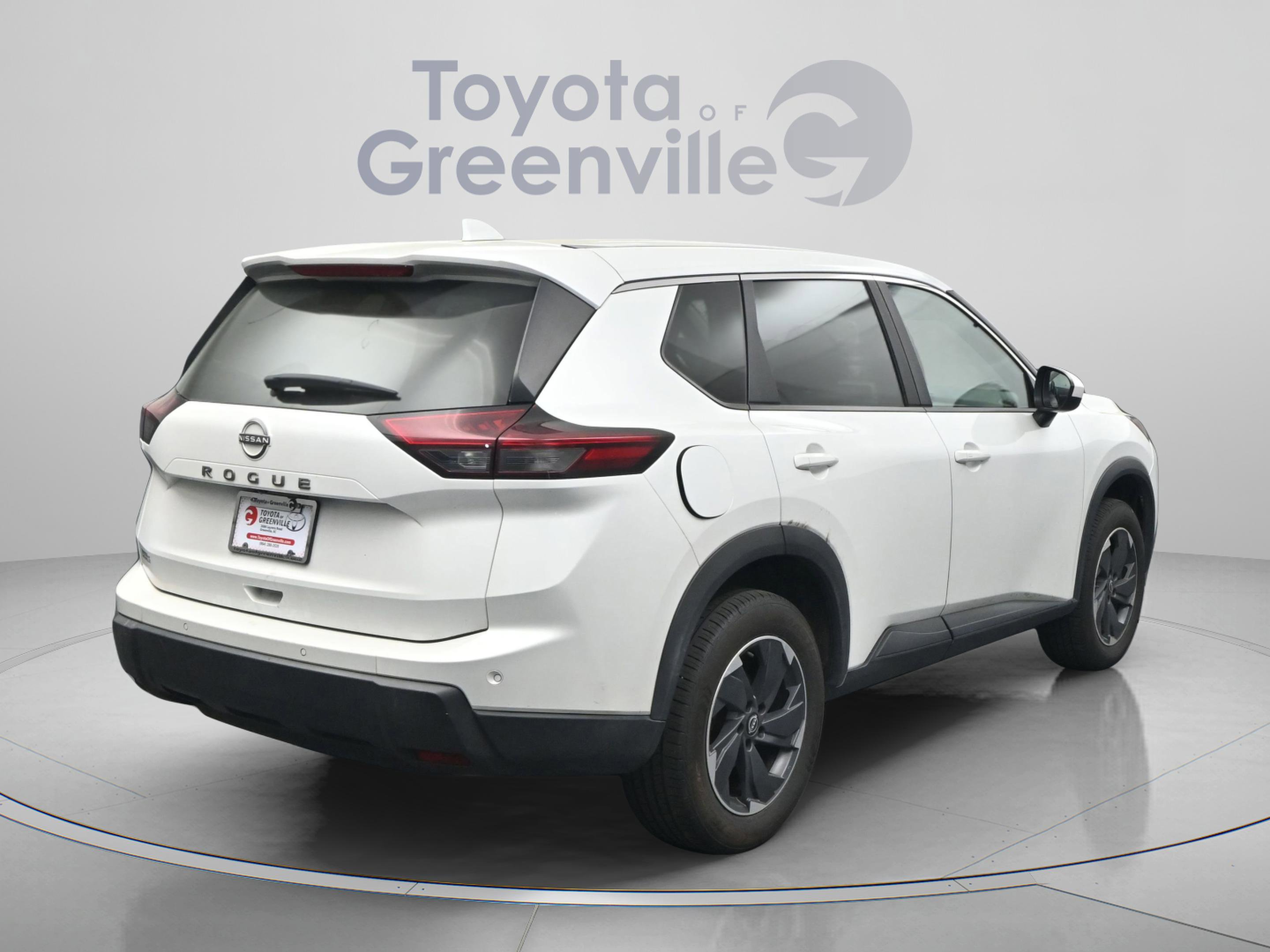Used 2025 Nissan Rogue SV image 13
