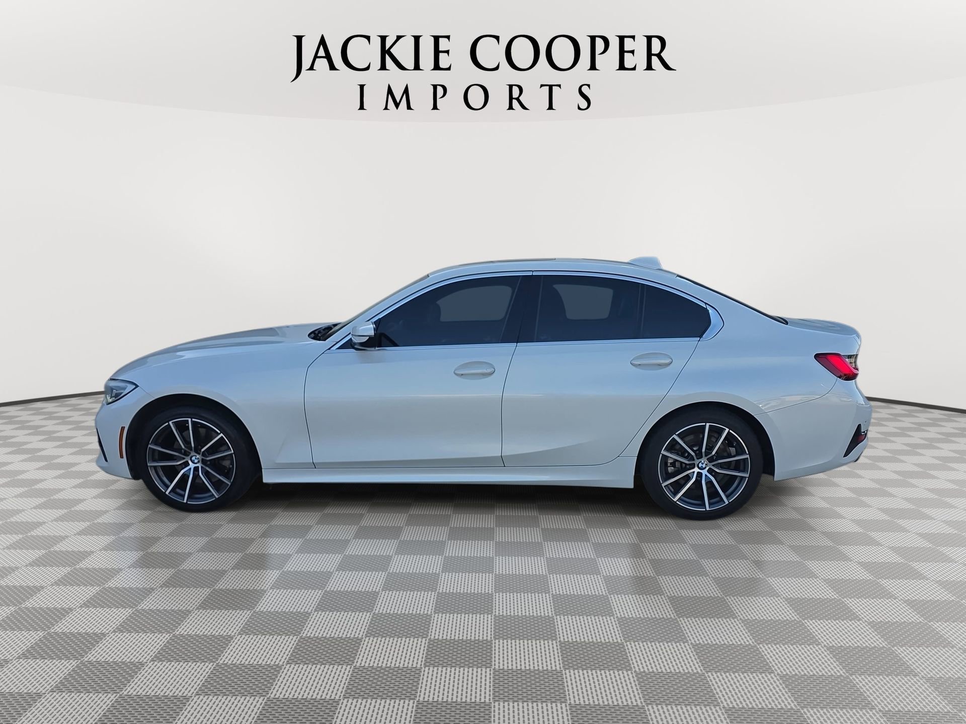 Used 2021 BMW 330i xDrive Sedan w/ Convenience Package AWD/4WD image 8