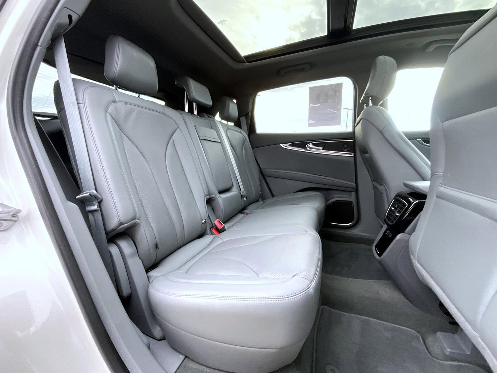 Certified 2022 Lincoln Nautilus Reserve w/ Equipment Group 201A image 20