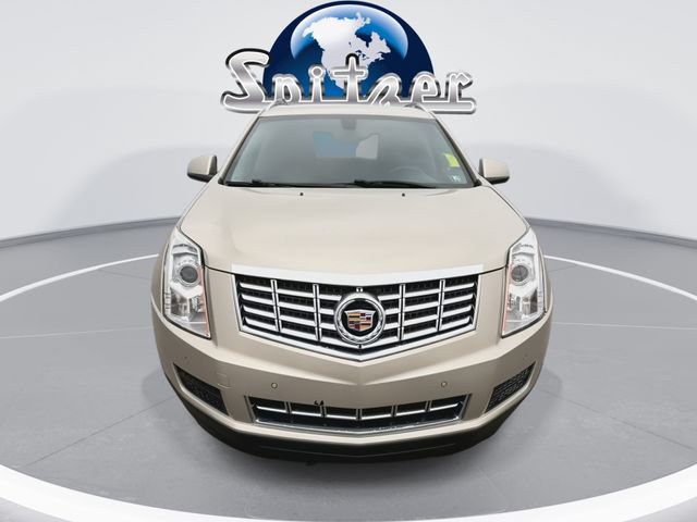 Used 2016 Cadillac SRX Luxury AWD/4WD image 3