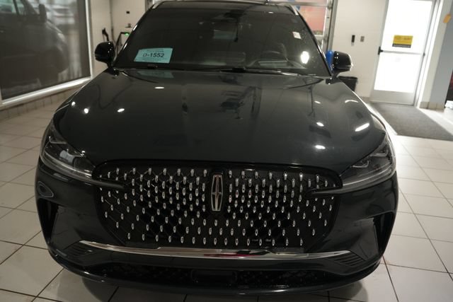 Used 2025 Lincoln Aviator Black Label AWD/4WD image 6