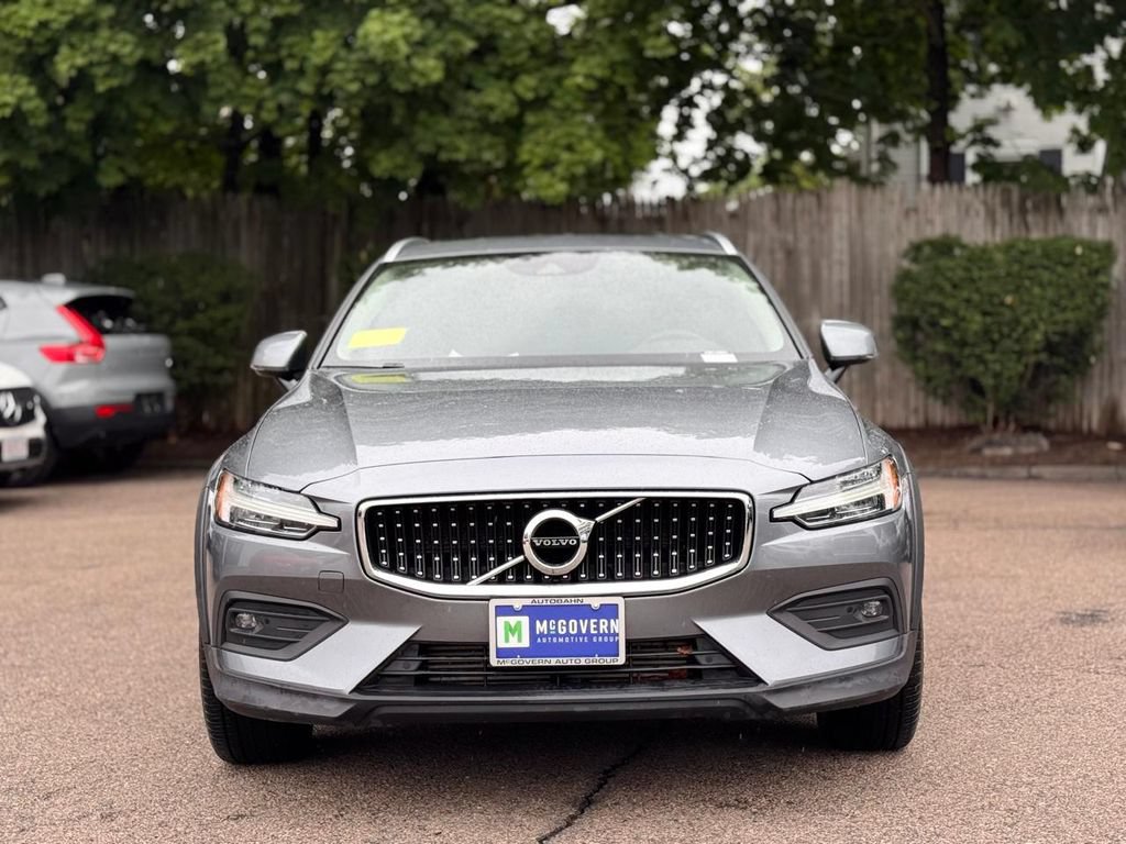 Used 2021 Volvo V60 T5 Cross Country w/ Climate Package AWD/4WD image 9