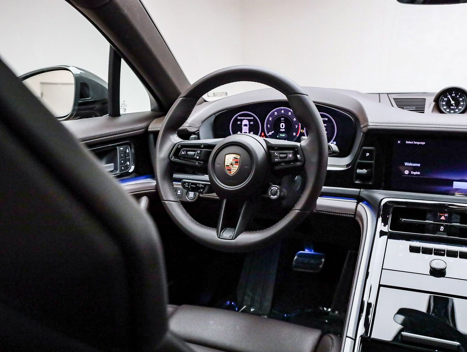 Used 2026 Porsche Panamera 4 image 19