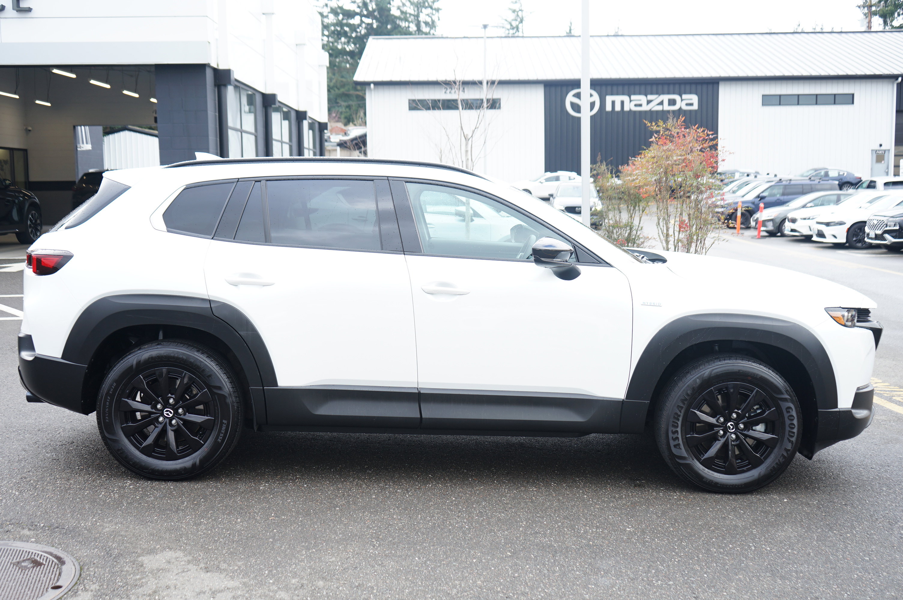 Certified 2025 MAZDA CX-50 AWD 2.5 Hybrid w/ Premium Pkg image 2