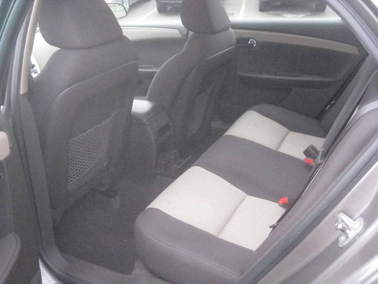 Used 2011 Chevrolet Malibu LS FWD image 9