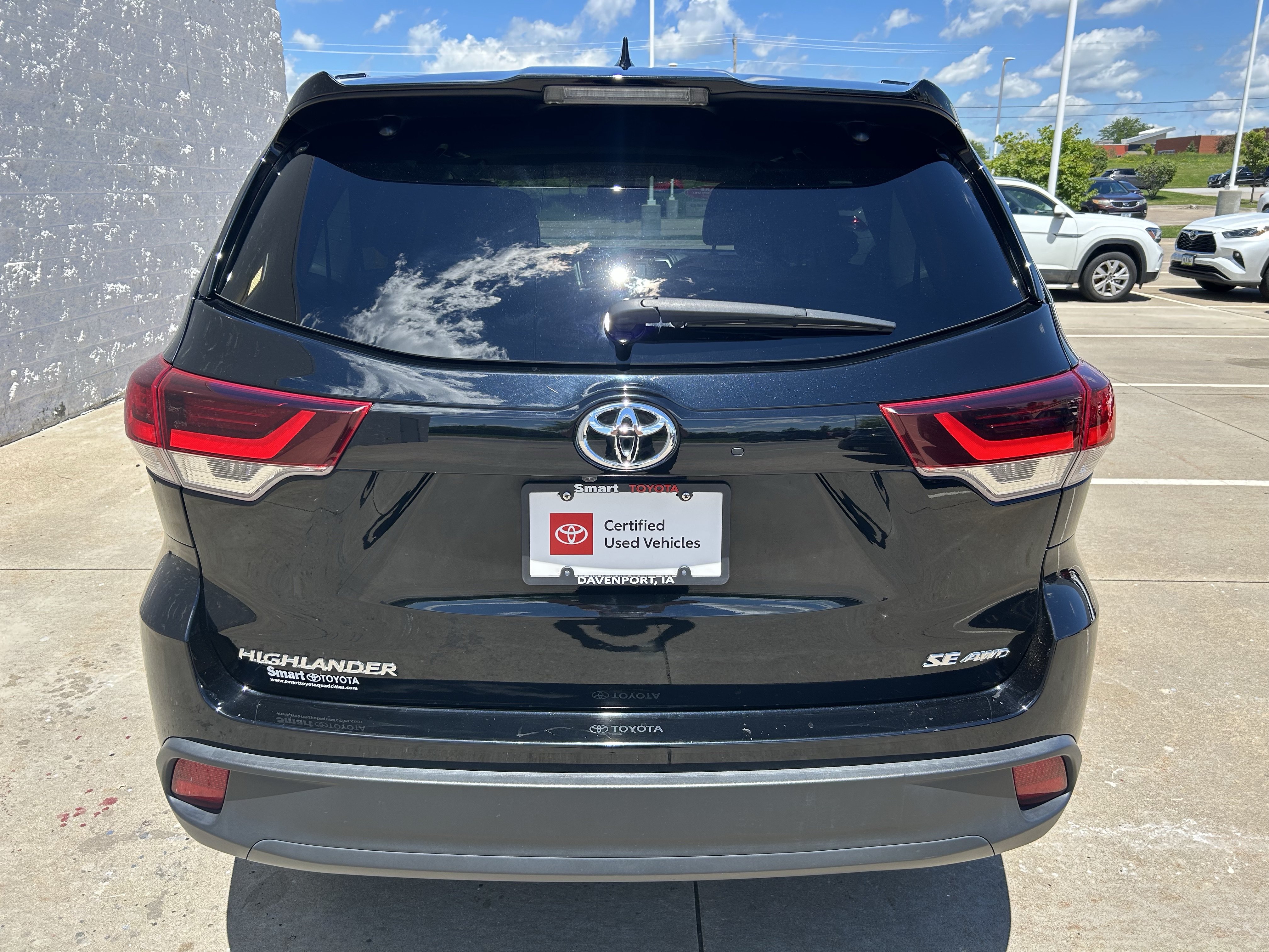 Used 2019 Toyota Highlander SE AWD/4WD image 5
