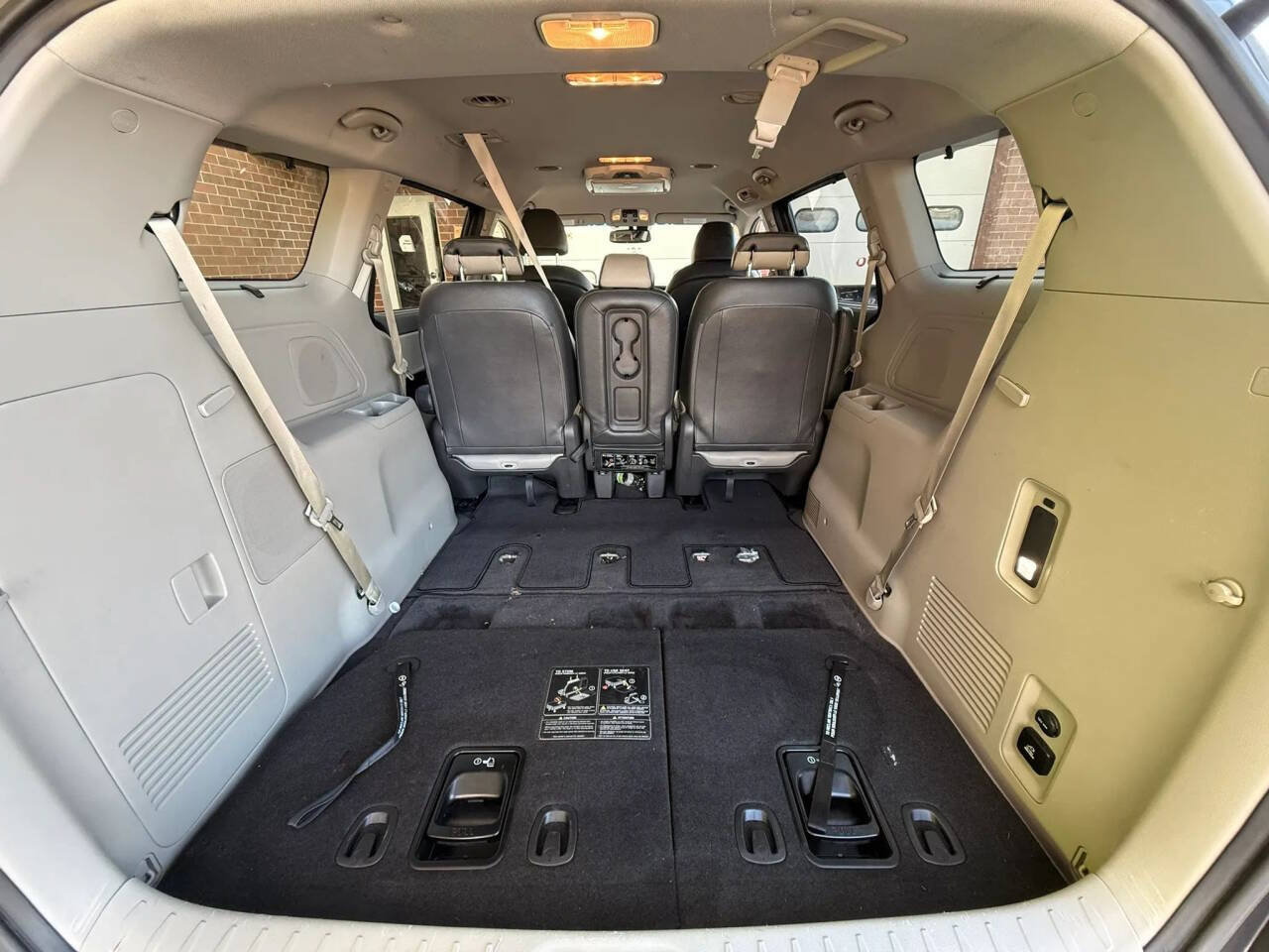 Used 2018 Kia Sedona SX FWD image 30