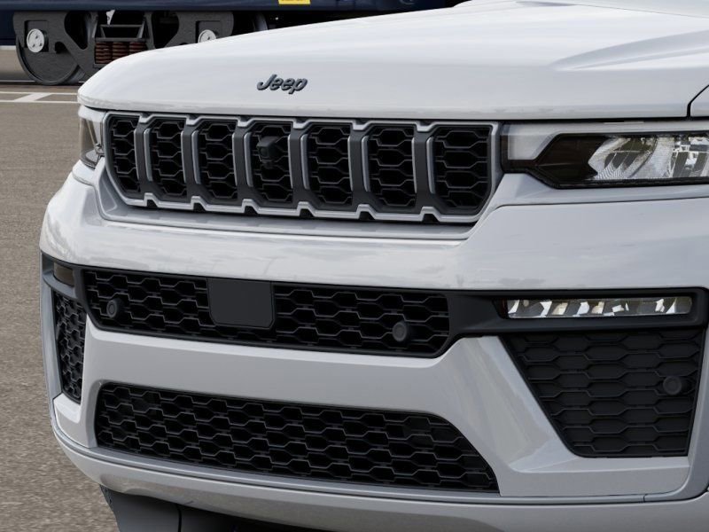 New 2026 Jeep Grand Cherokee L Limited AWD/4WD image 17