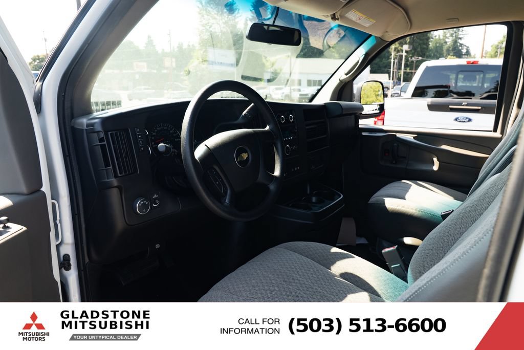 Used 2015 Chevrolet Express 2500 LT w/ LT Preferred Equipment Group RWD image 18