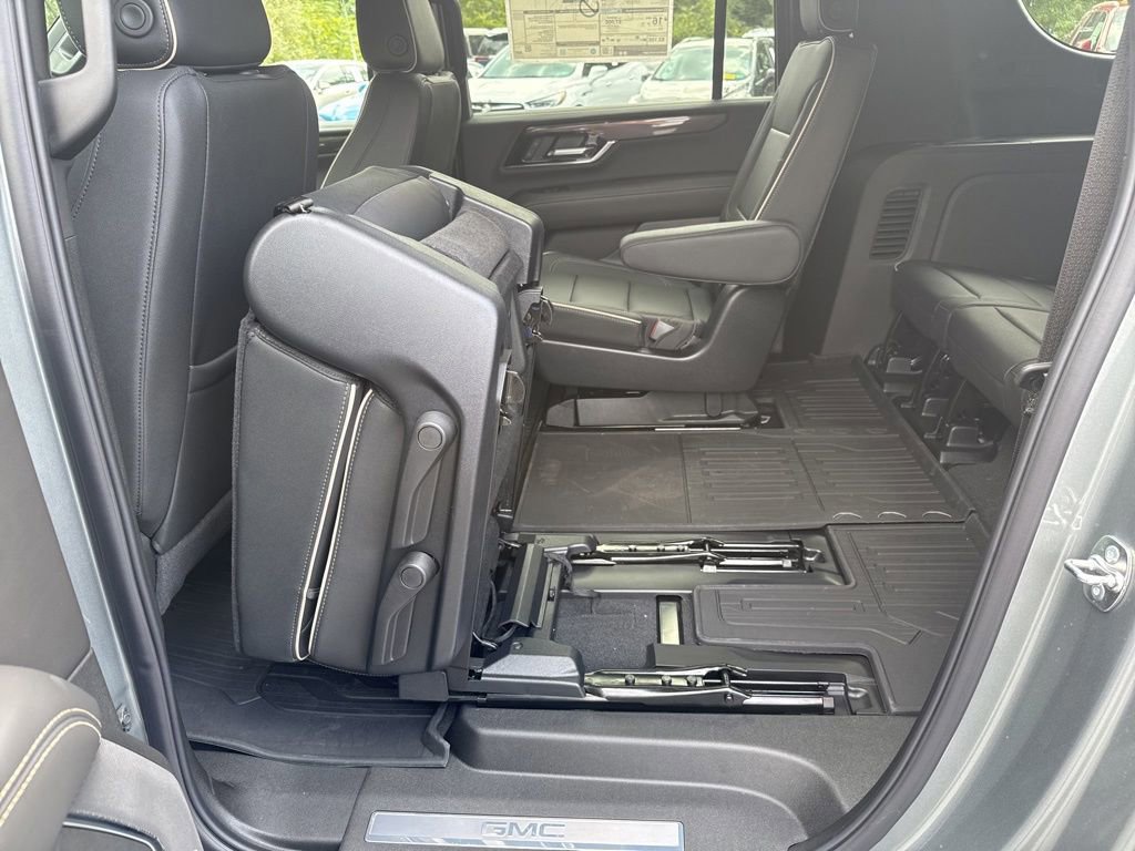 New 2026 GMC Yukon XL Elevation w/ LPO, Floor Liner Package image 52