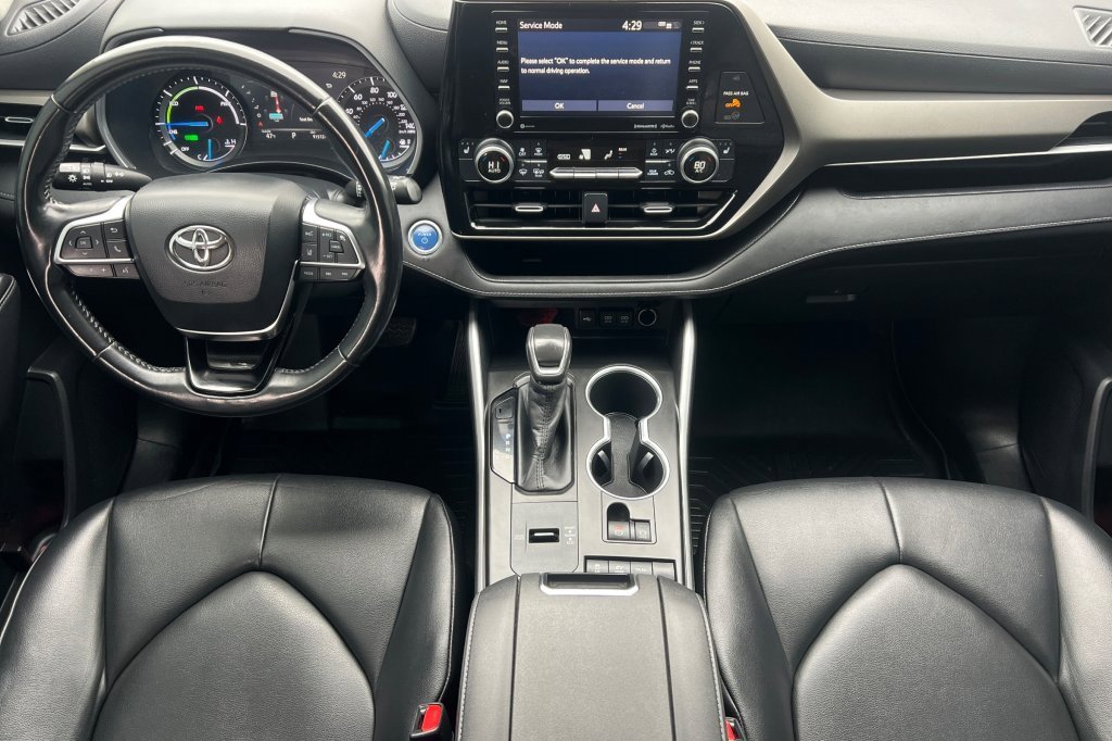Used 2020 Toyota Highlander XLE image 10