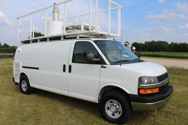 Used 2014 Chevrolet Express 3500 Extended image 4