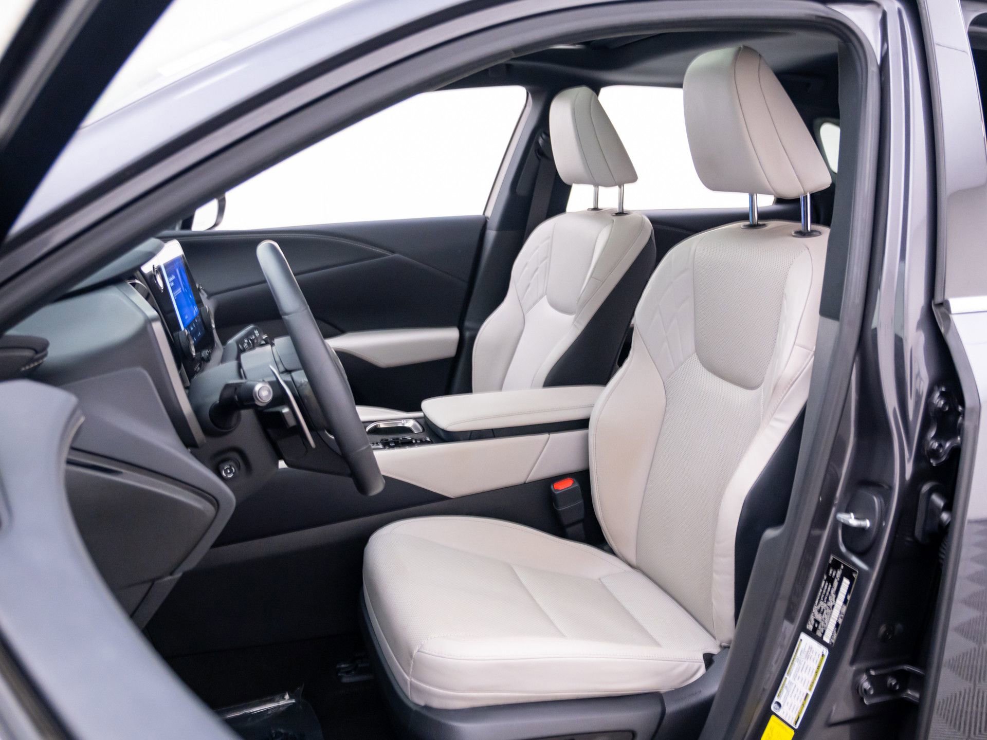 Used 2024 Lexus RX 350 Premium w/ Accessory Package (Z1) AWD/4WD image 16