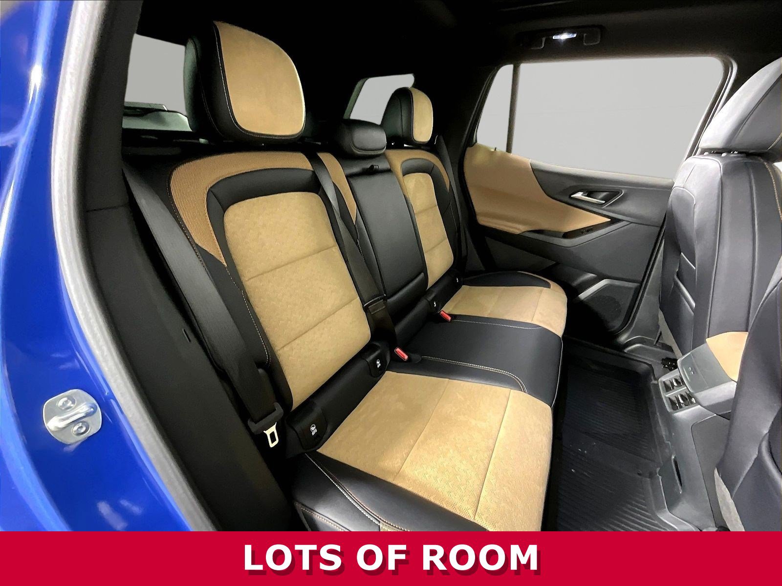 Used 2025 Chevrolet Equinox ACTIV w/ Safety and Technology Package AWD/4WD image 24