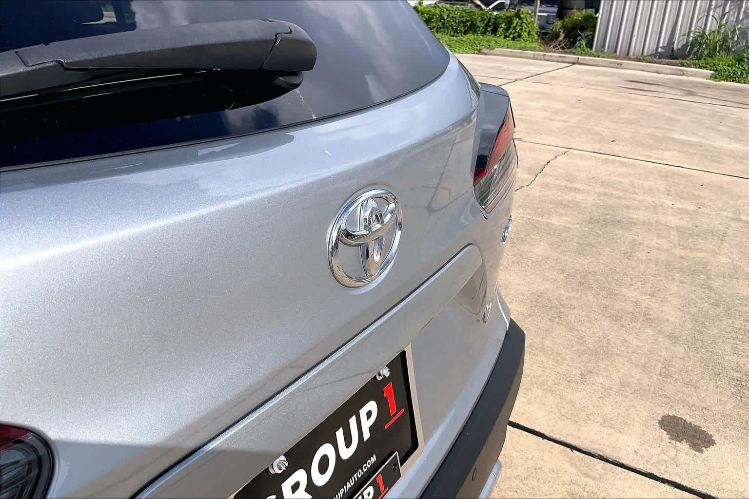 Used 2025 Toyota Corolla Cross XLE FWD image 28