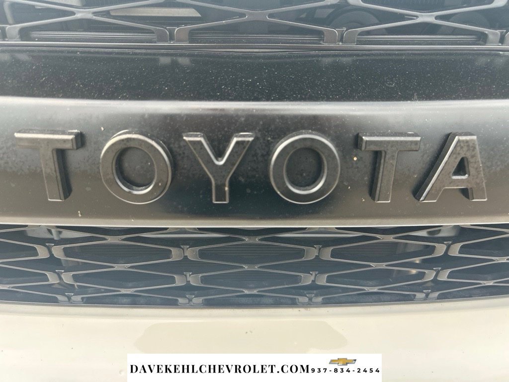 Used 2018 Toyota 4Runner SR5 Premium AWD/4WD image 32
