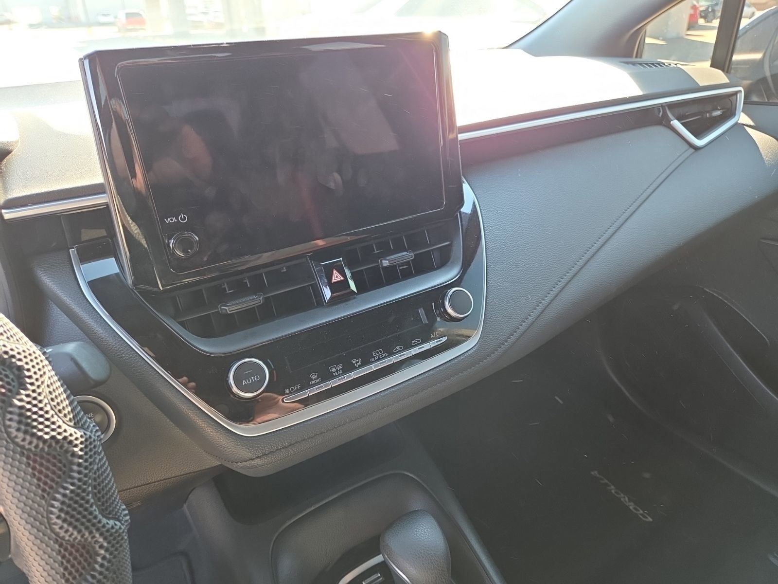 Used 2024 Toyota Corolla SE image 11