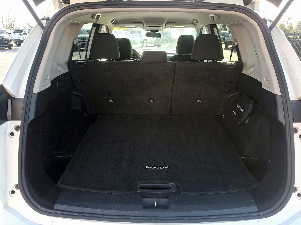 Used 2024 Nissan Rogue S image 28