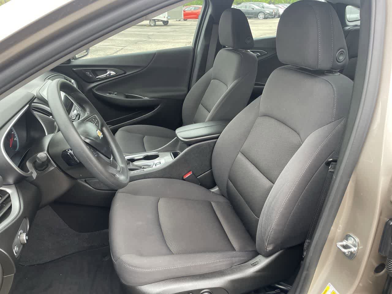 Used 2022 Chevrolet Malibu LT FWD image 12