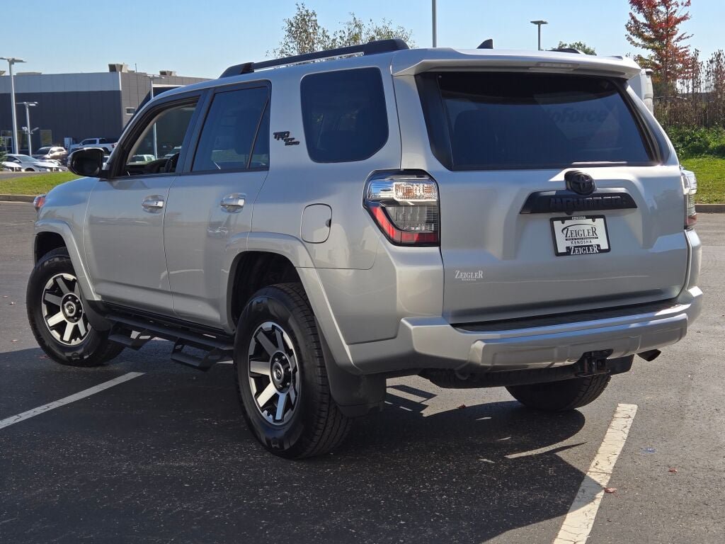 Used 2023 Toyota 4Runner TRD Off-Road Premium w/ Off Road Premium Plus Package AWD/4WD image 15