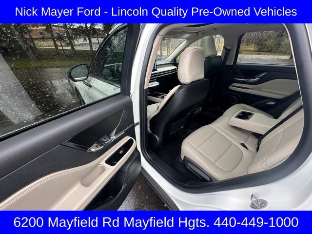 Used 2025 Lincoln Corsair AWD w/ Equipment Group 101A image 18