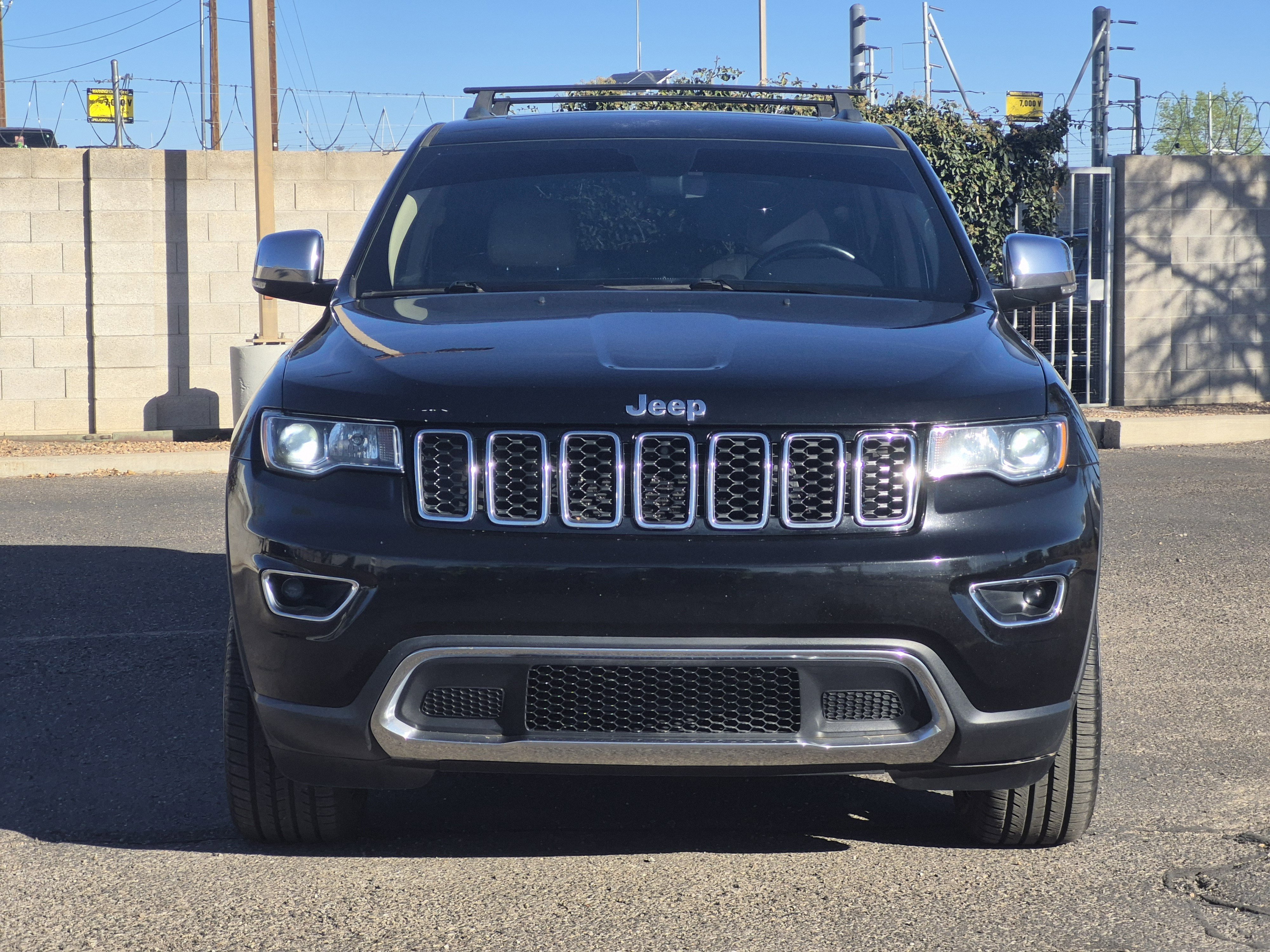 Used 2020 Jeep Grand Cherokee Limited image 2