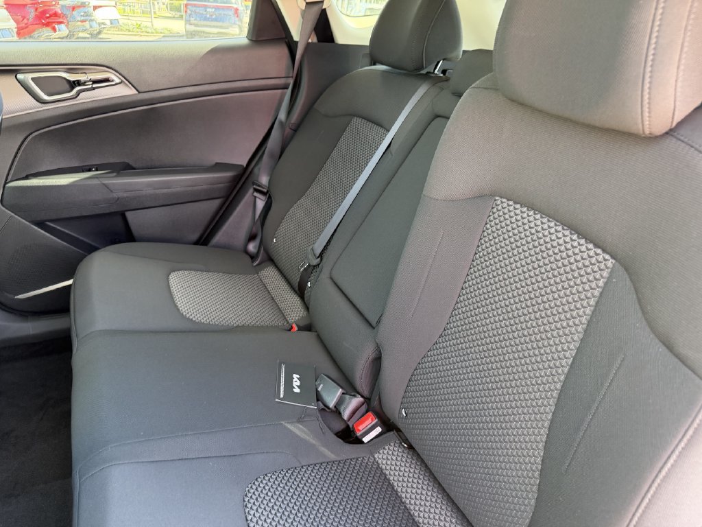 New 2027 Kia Sportage S FWD image 19