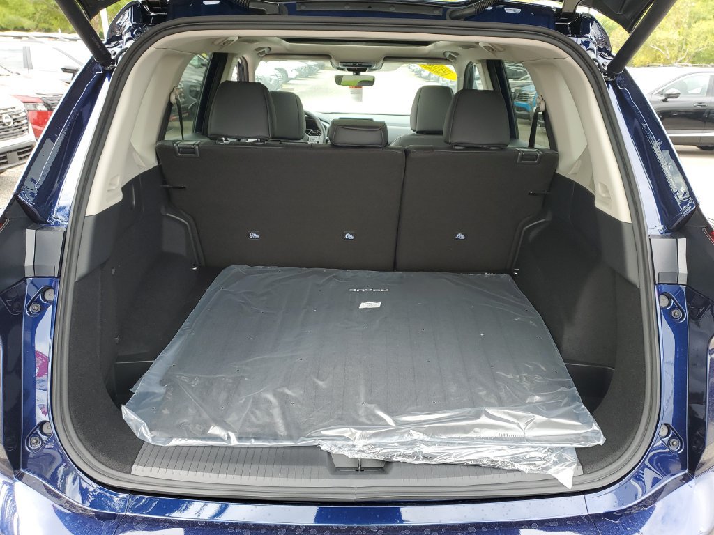New 2026 Nissan Rogue Dark Armor FWD image 7