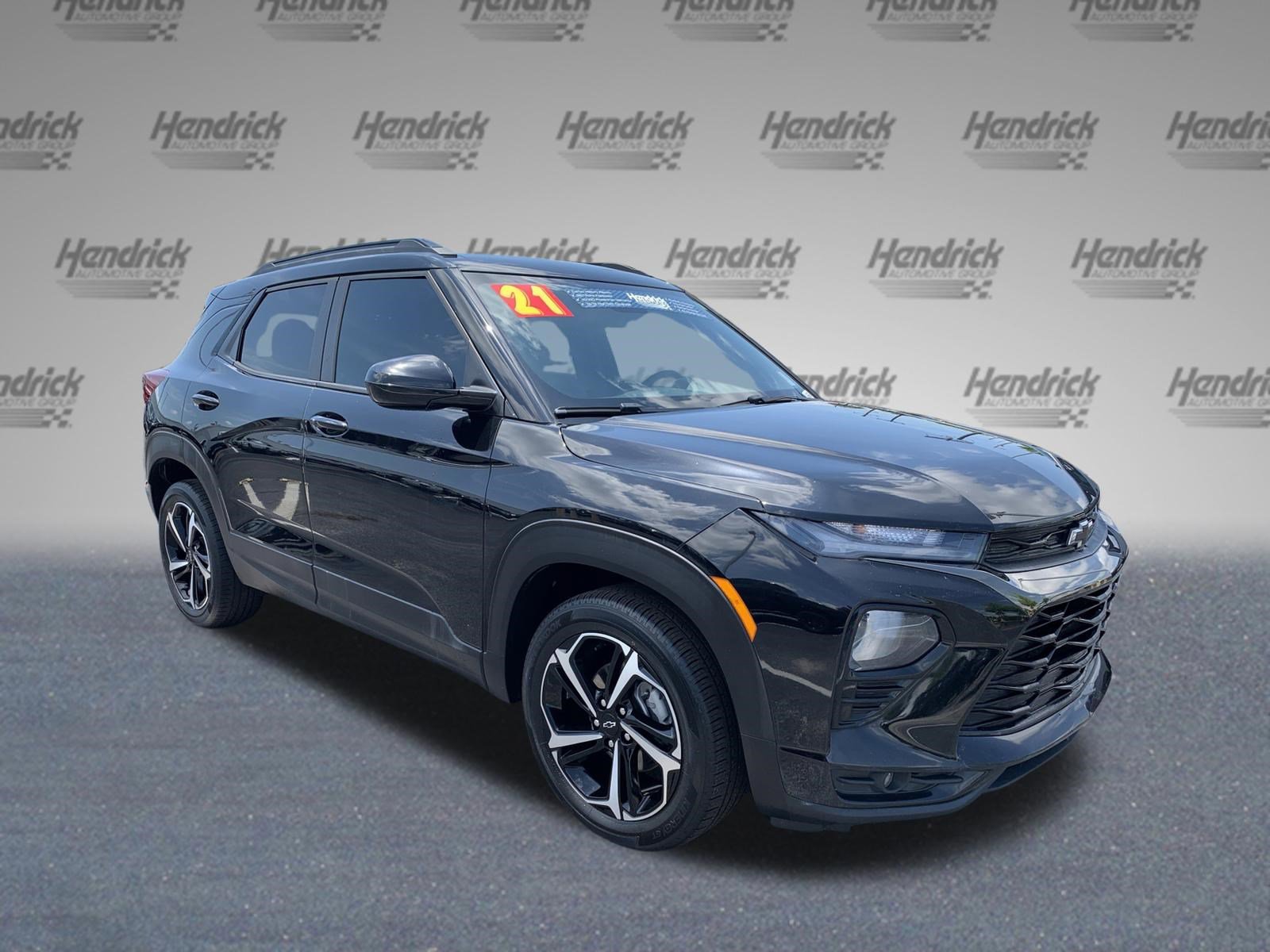 Used 2021 Chevrolet TrailBlazer RS w/ Convenience Package FWD image 2